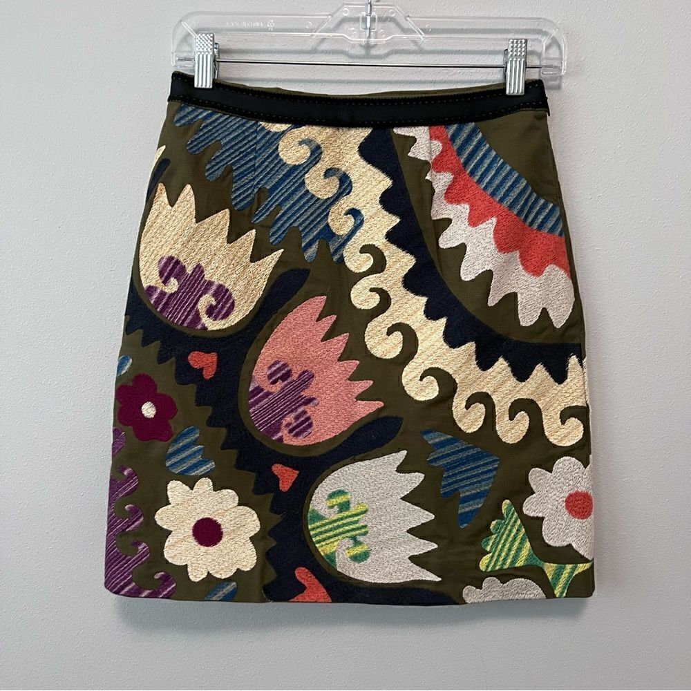 Anthropologie Vanessa Virginia Embroidered Floral Tulipa Skirt Size 2